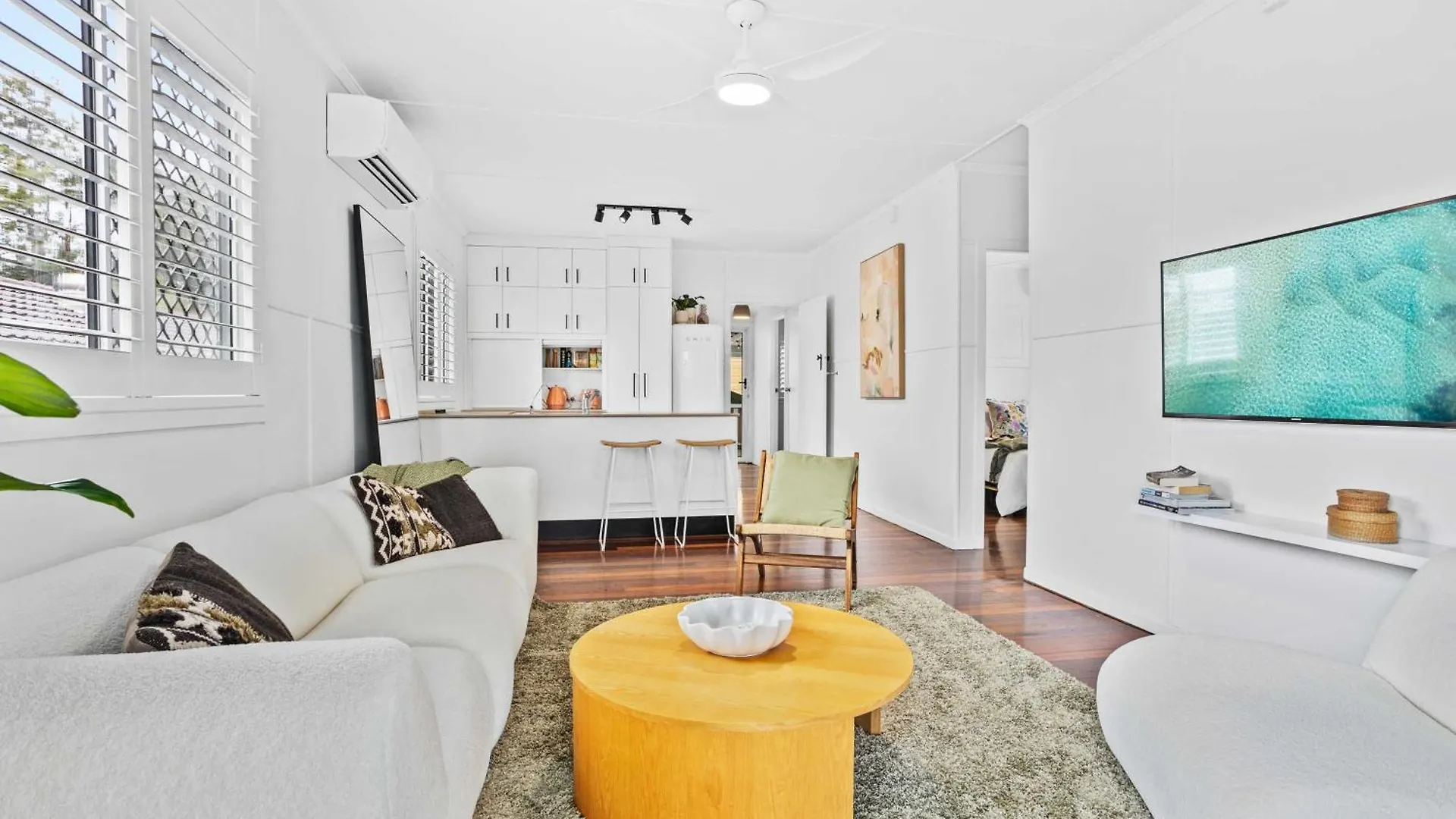 Palm Beach Cottage, Walk To Beach Gold Coast 0*,  Australia