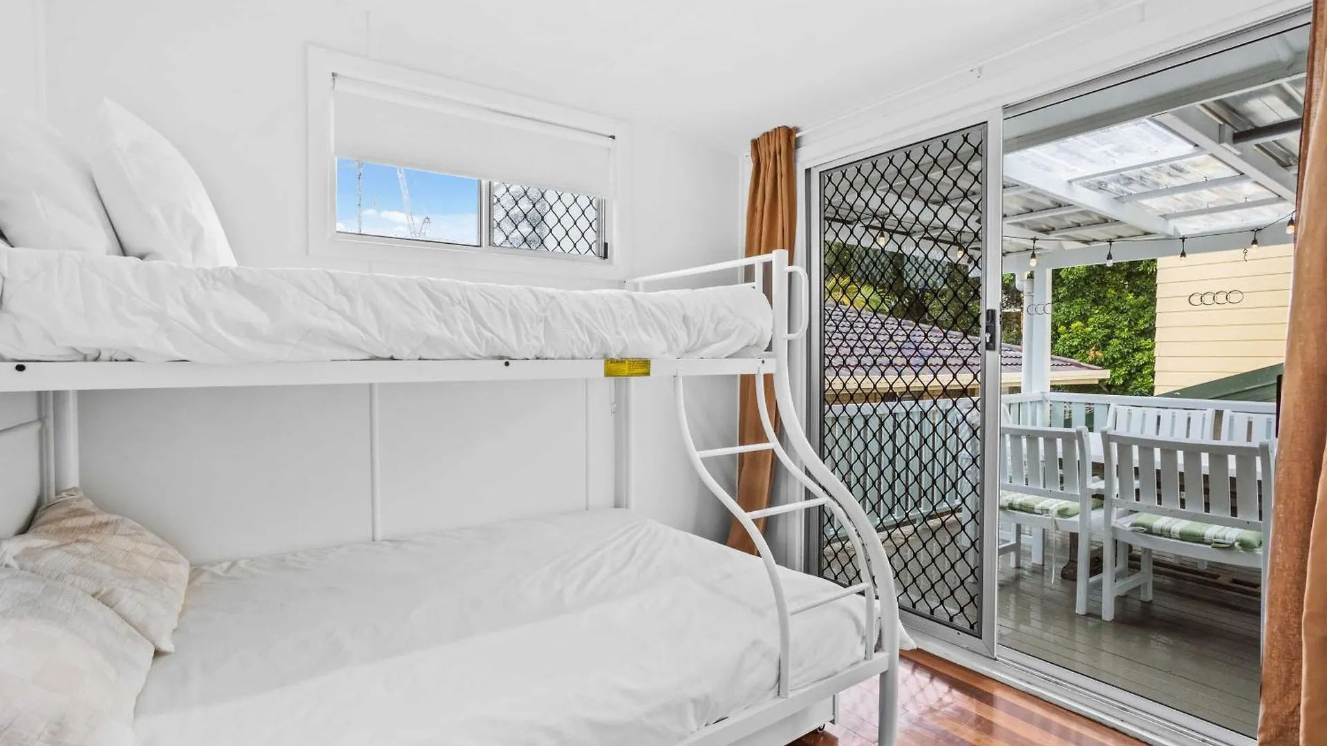 Palm Beach Cottage, Walk To Beach Gold Coast 0*,  Austrálie